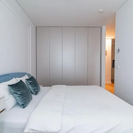 Stylish With Balcony By Urban Rent * Vilnius