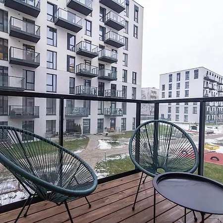Apartment Stylish With Balcony By Urban Rent Vilnius