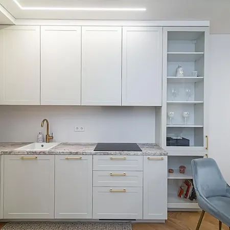 Apartment Stylish With Balcony By Urban Rent Vilnius